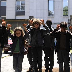 Bilder Mit erhobenen Händen