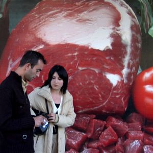 Bilder Men On The Bridge