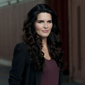 Bilder Angie Harmon