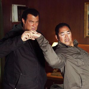 Bilder A Dangerous Man