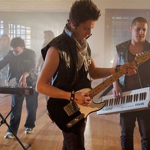 Bilder The Informers