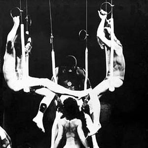 Bilder Behind the Green Door