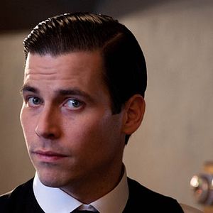 Bilder Rob James-Collier