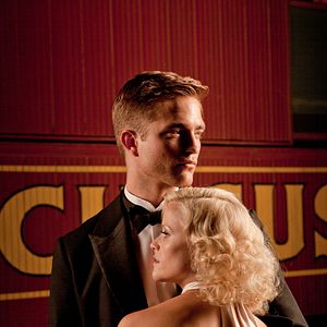 Bilder Wasser für die Elefanten