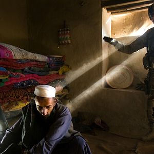 Bilder Hell and Back Again