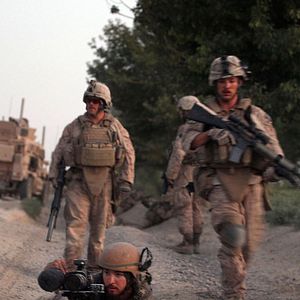 Bilder Hell and Back Again