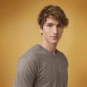 Bilder The Nine Lives of Chloe King