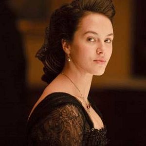 Bilder Jessica Brown Findlay
