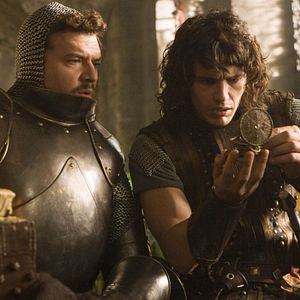 Bilder Your Highness - Schwerter, Joints und scharfe Bräute