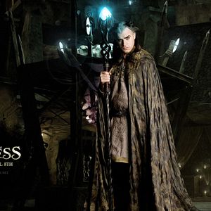 Bilder Your Highness - Schwerter, Joints und scharfe Bräute