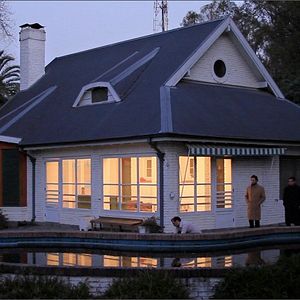 Bilder La inviolabilidad del domicilio se basa en el hombre que aparece empunando un hacha