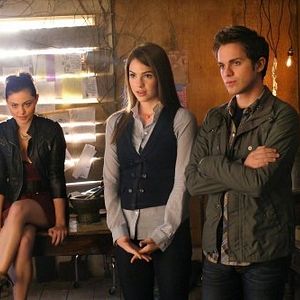 Bilder Phoebe Tonkin