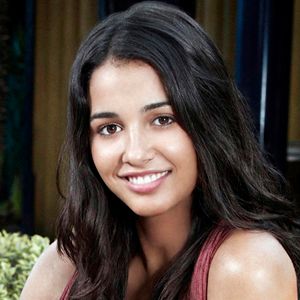 Bilder Naomi Scott