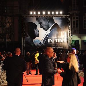 Bilder In Time - Deine Zeit läuft ab