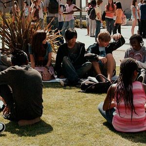 Bilder To Save a Life