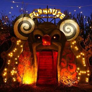 Bilder The Theatre Bizarre