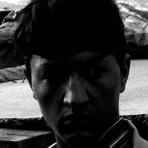 Bilder Qu'ils reposent en révolte