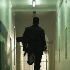 Bilder Man on Ground