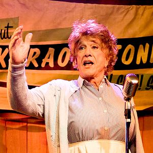 Bilder Mega Monster Movie