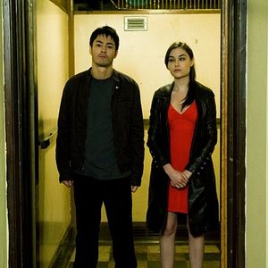 Bilder Girl From The Naked Eye