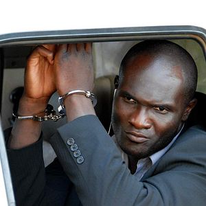 Bilder Un pas en avant - les dessous de la corruption