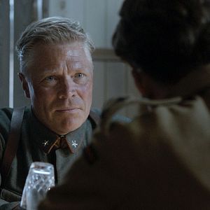 Bilder Into the White