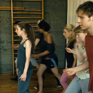 Bilder Unten Mitte Kinn