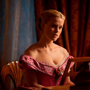 Bilder Alice Eve