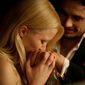 Bilder Cherry - Wanna play?