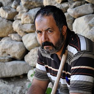 Bilder Tepenin Ardı - Beyond the Hill