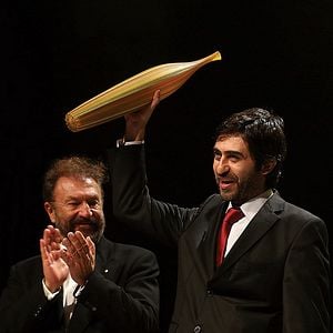 Bilder Tepenin Ardı - Beyond the Hill