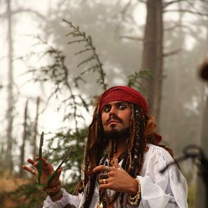 Bilder Die Beilight Saga: Breaking Wind - Bis(s) einer heult