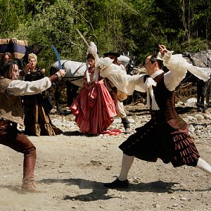 Bilder Outlaw of War