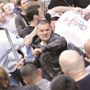 Bilder White Collar Hooligan