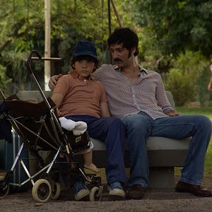 Bilder Clandestine Childhood