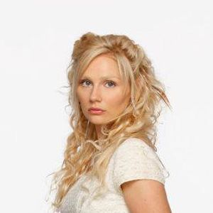 Bilder Clare Bowen