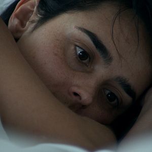 Bilder Karen llora en un bus