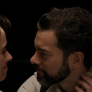 Bilder Karen llora en un bus