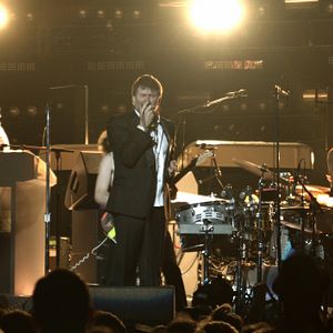 Bilder Shut Up And Play The Hits