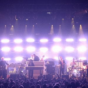 Bilder Shut Up And Play The Hits