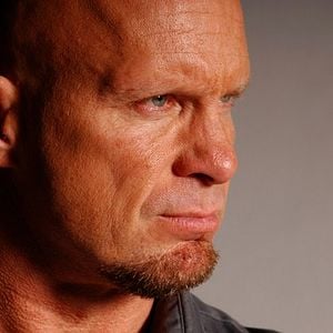 Bilder Knockout - Born to Fight