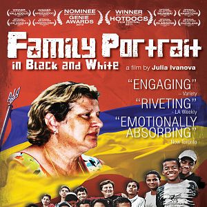 Bilder Family Portrait in Black and White