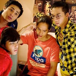 Bilder Thai Fighter - Die Jagd nach dem Microchip