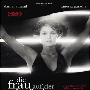 Bilder Die Frau auf der Brücke