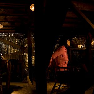 Bilder Behind Your Eyes