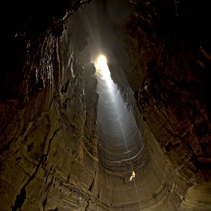 Bilder No Place on Earth - Kein Platz zum Leben