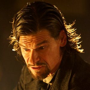 Bilder Heathens and Thieves - Das Glück ist mit dem Bösen