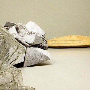 Bilder In Between - Der britische Künstler Richard Deacon