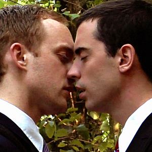 Bilder The Falls - Liebe kann nicht Sünde sein