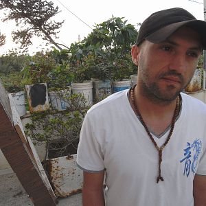 Bilder A World Not Ours